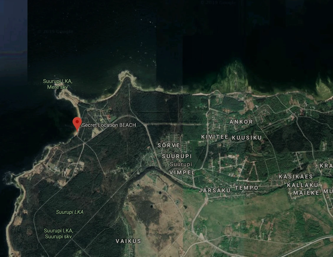 Map of the Suurupi peninsula near Tallinn with a pin marking a secret hidden beach location