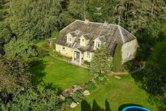 Overnight Nature Experience in Estonia