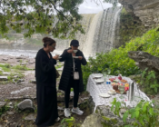 Picnic with a magnificent view overlooking the waterfall